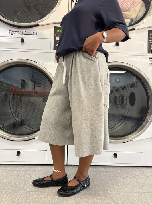 DUAL POCKET SWEATSHORTS