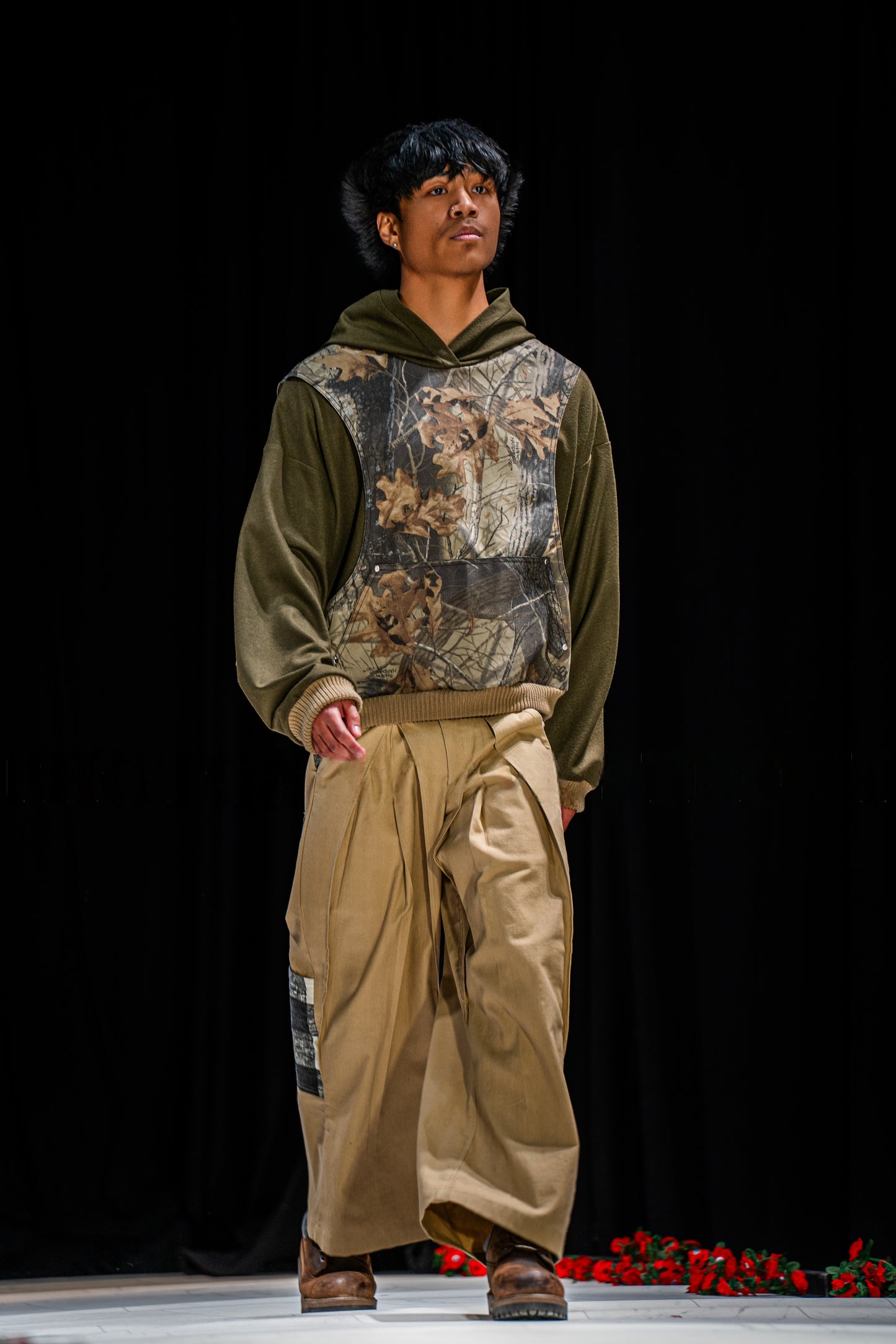 'UNION" PLEATED PANTS